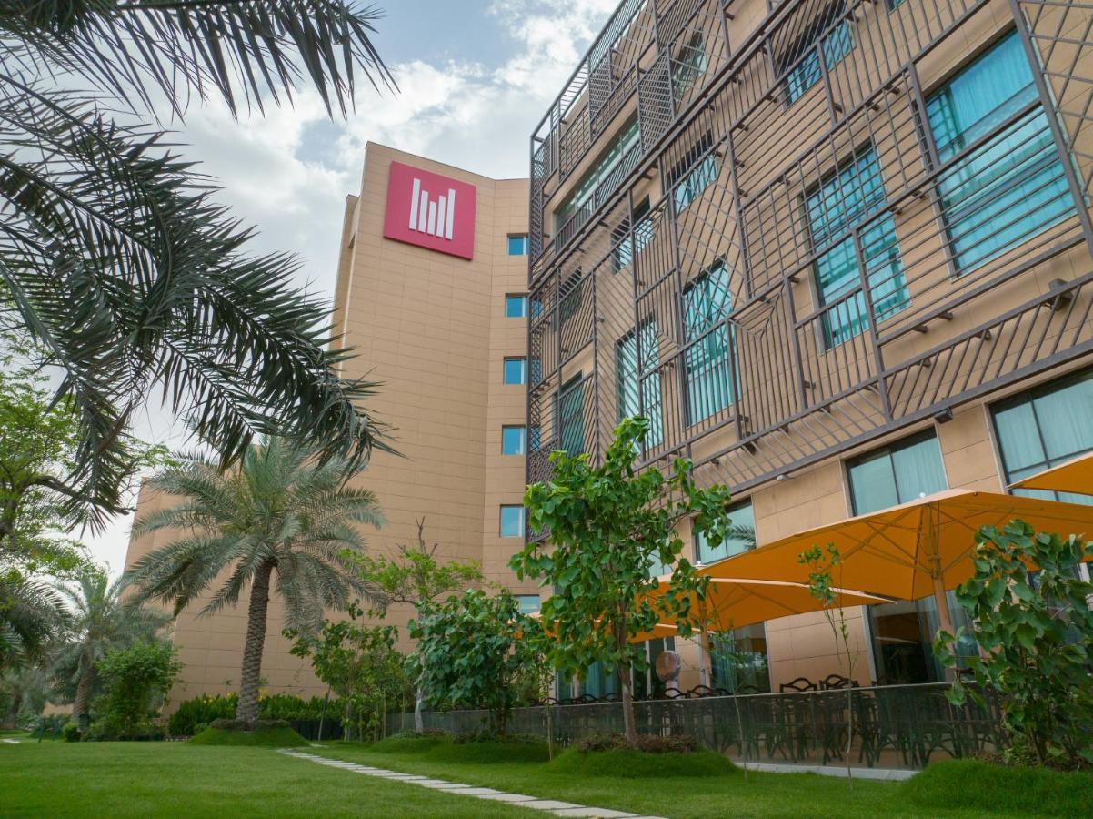 Grand Millennium Al Seef Basra Extérieur photo