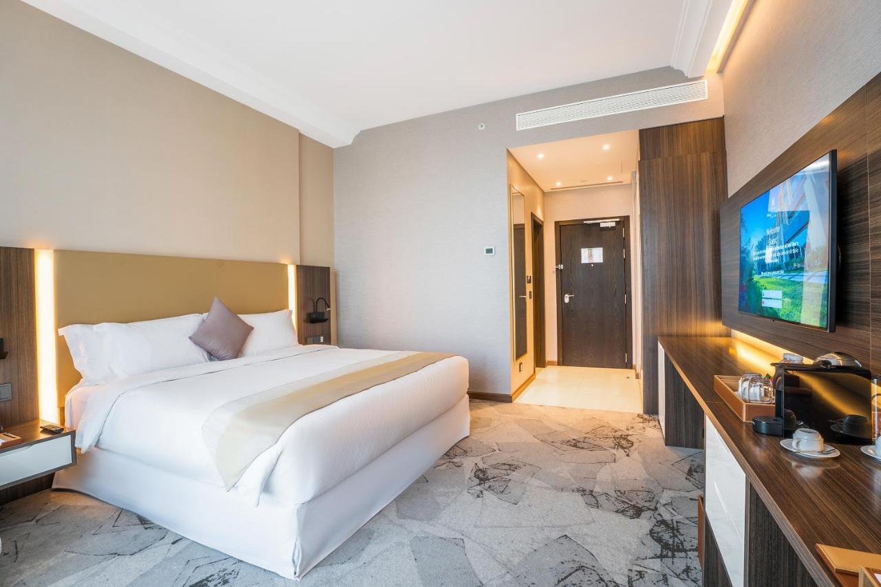Grand Millennium Al Seef Basra Extérieur photo