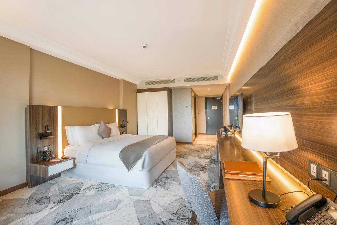 Grand Millennium Al Seef Basra Extérieur photo