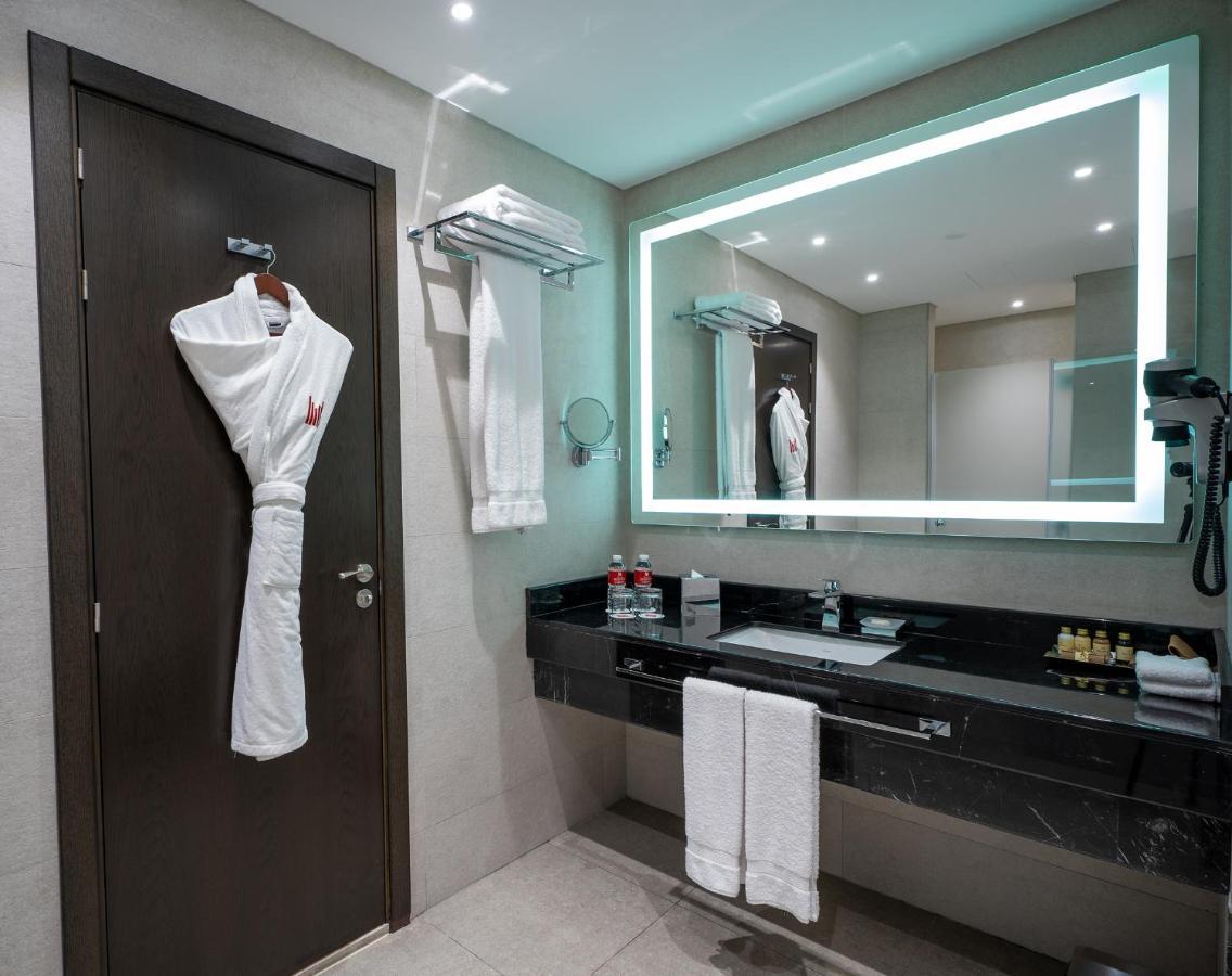 Grand Millennium Al Seef Basra Extérieur photo